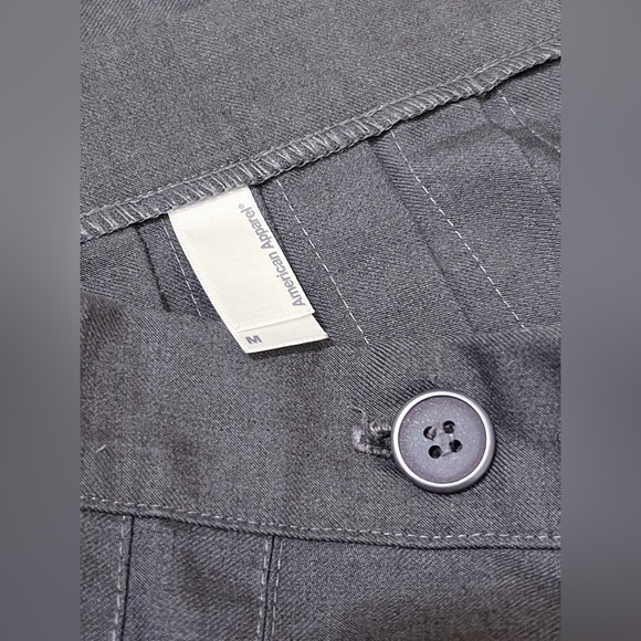 Pleated Schoolgirl Skirt by American Apparel in Light Charcoal size M - Picture 9 of 10